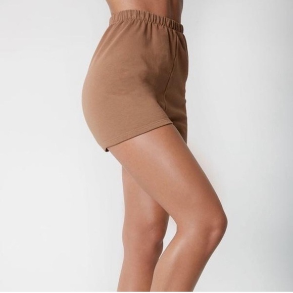 Joah Brown Fitted Sweat Shorts in Brown - Picture 4 of 12